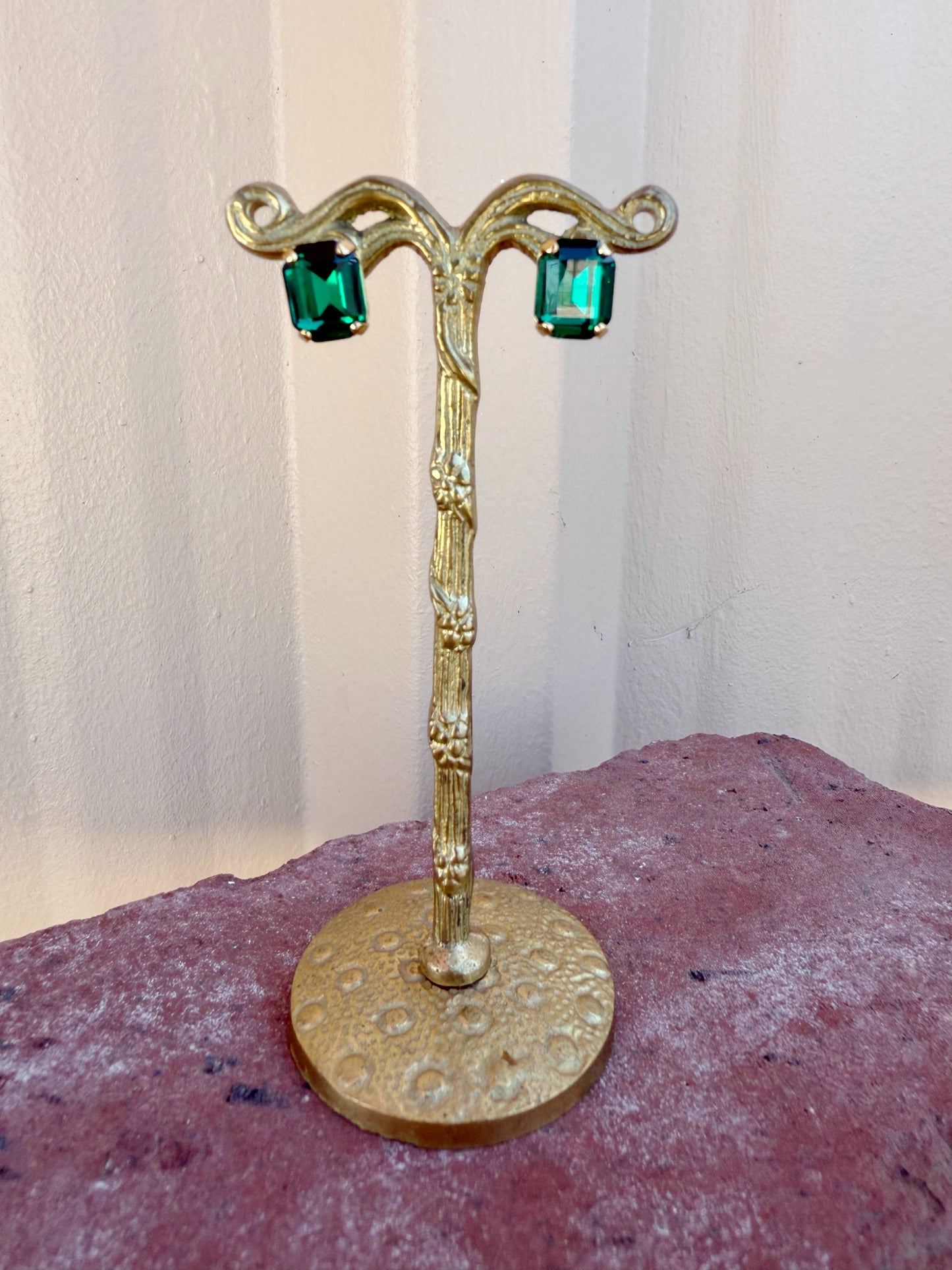 MonnaLuna Studs