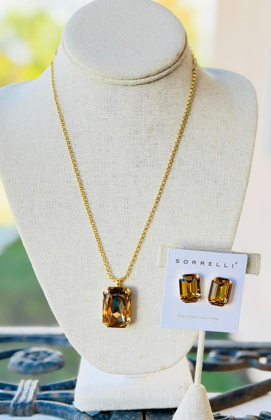 Viretta pendant set- light Colorado $125