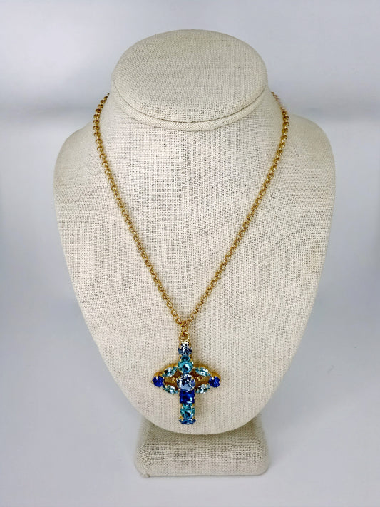 MonnaLuna Short Cross Necklace